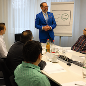 Offenes Präsentationstraining mit kleiner Gruppe square klein Offenes Präsentationstraining